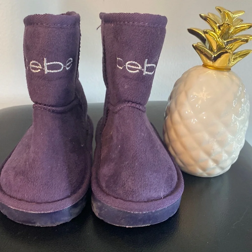 🍍BeBe light up fur lined boots🍍size 10🍍I-2